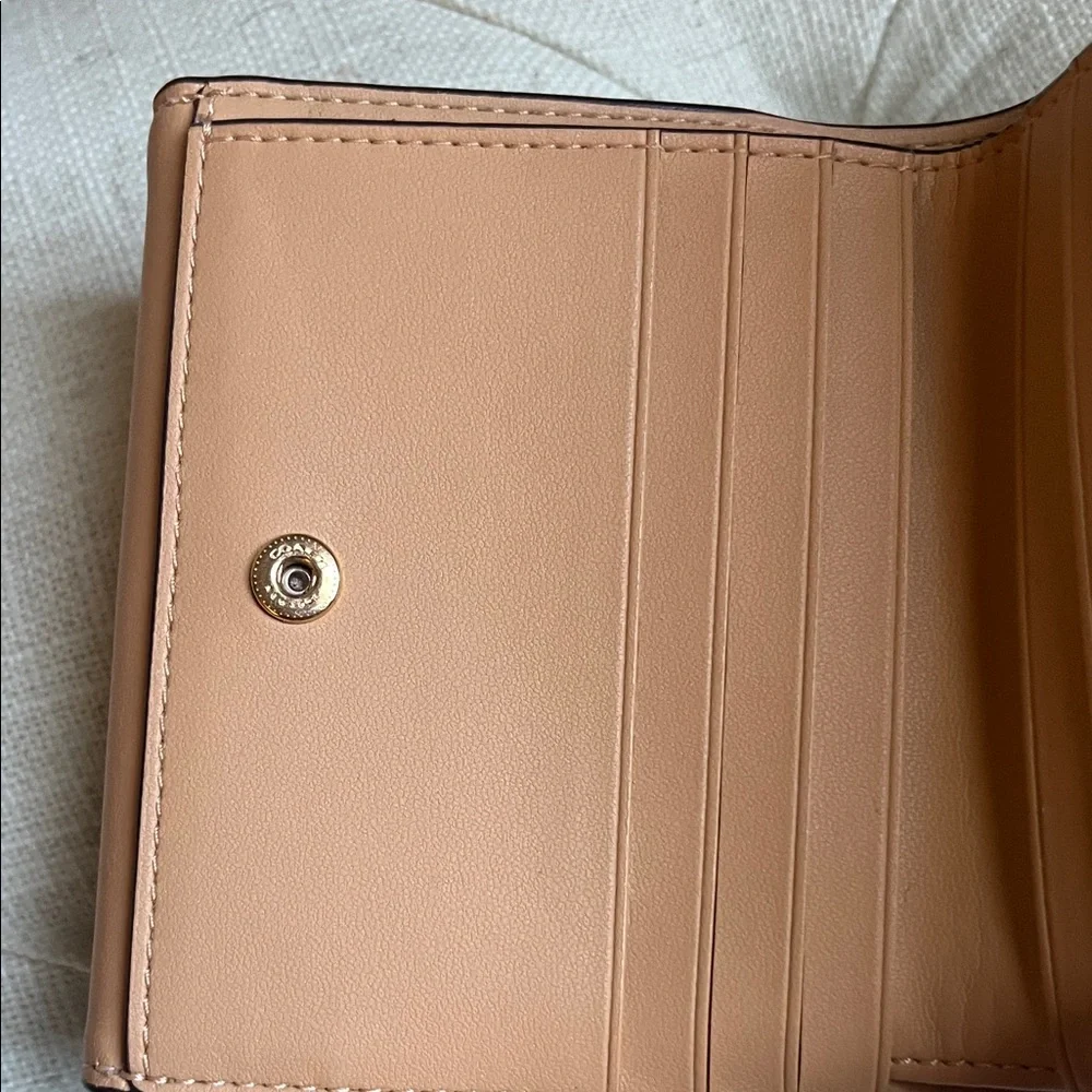 Coach Small Tan Leather Wallet - Picture 5 of 16
